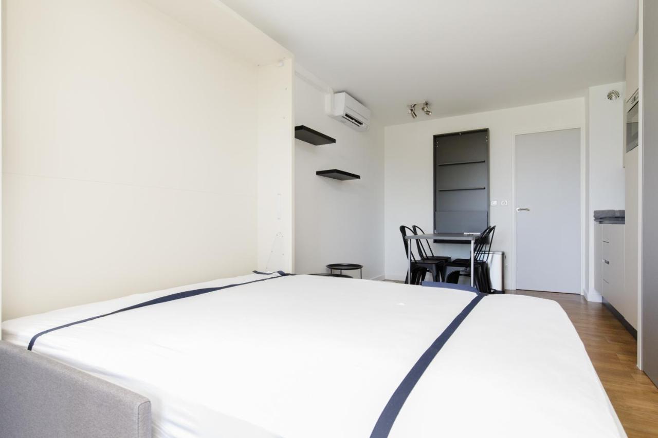 Suite 118 - Piscine - 50 Metres Plage - Terrasse - Clim - Wifi Cannes Ngoại thất bức ảnh