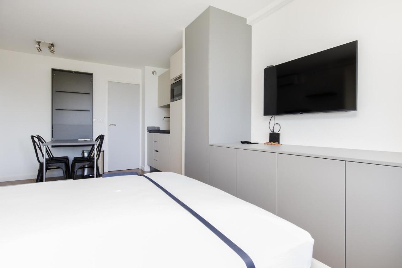 Suite 118 - Piscine - 50 Metres Plage - Terrasse - Clim - Wifi Cannes Ngoại thất bức ảnh